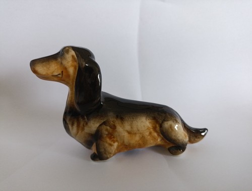 Sausage dog dachshund - dog, figure