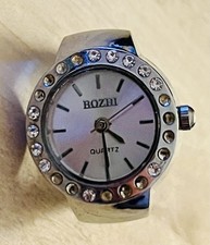 Bozhi Quartz Analogue Finger