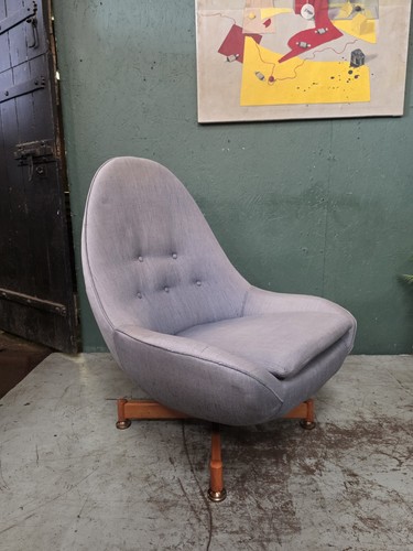 Greaves thomas swivel chair - &,