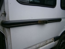 sliding door middle rail
