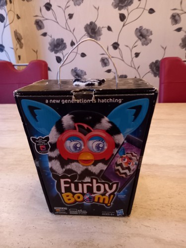 Boxed hasbro furby boom - furby,