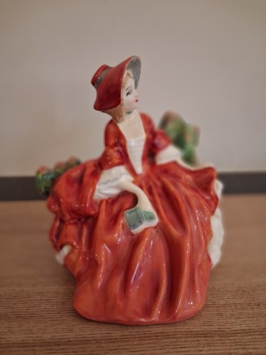 Royal doulton figurine - royal,
