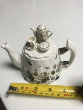 PORTMEIRION “BOTANIC GARDEN” VICTORIAN TEA Pot”