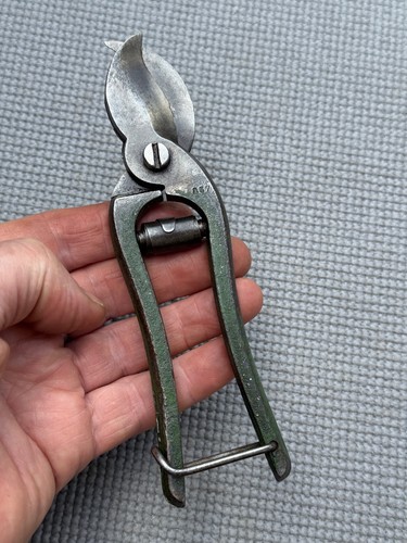Vintage gardeners secateurs - vintage, secateurs.