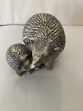 Hedgehog Mother and Baby Resin /plastic Type In Good Condition weigh 435g