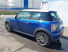 WHEEL HUB FRONT LH MINI HATCH