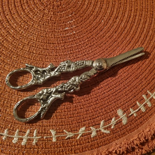 Antique grape scissors - antique,