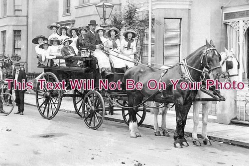 2005 horse drawn cart - ke,
