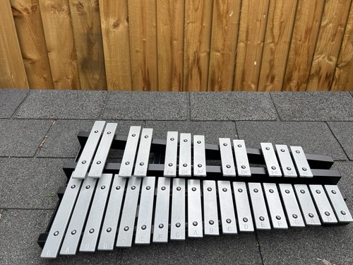 Note glockenspiel and - note,