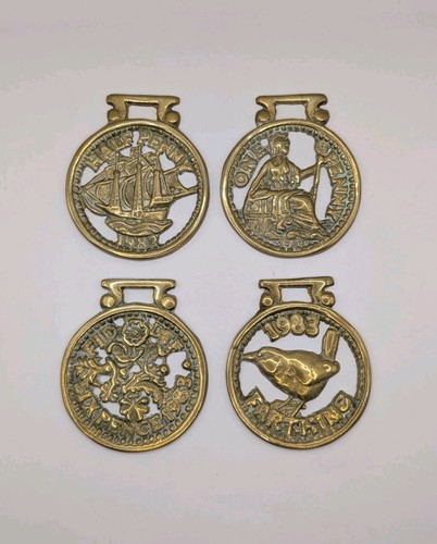 1983 brass horse ornament - 4,