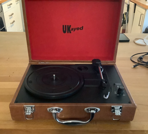 Portable vinyl record player - portable,