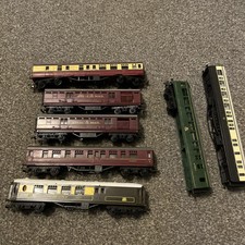 Tri-ang Coach Bundle - Royal