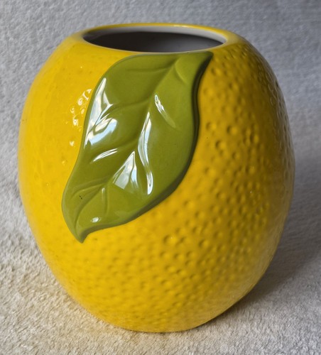 Stunning yellow lemon - w/, green