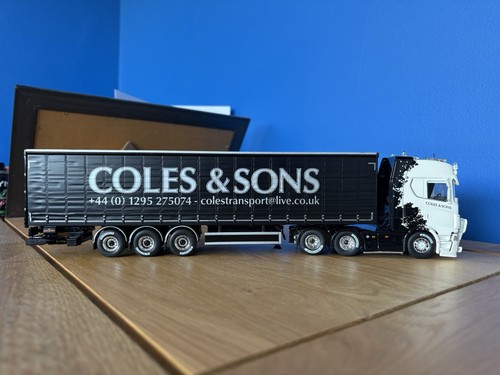 Tekno scale coles sons - &,