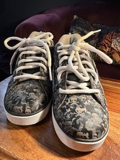 Heelys Skull & Crossbones Camo Roller Shoes UK 6 with Wheels & Plugs