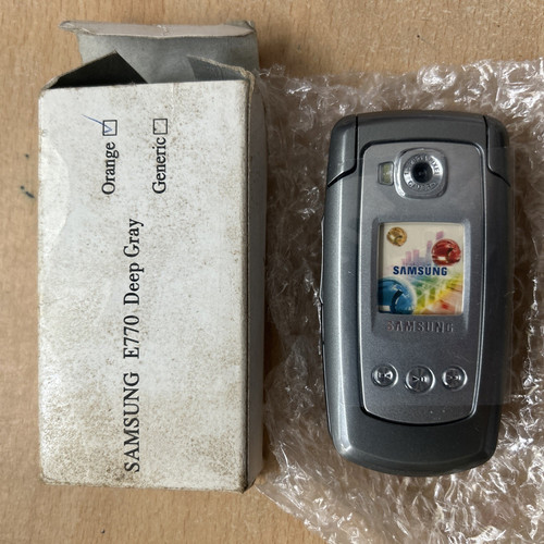 Samsung e770 grey flip - samsung,