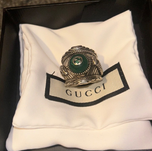 Never worn discontinued - , gucci
