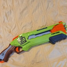 Nerf N-strike Elite Zombie Strike Rough Cut 2x4 Pump Action Blaster Green+darts