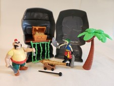 Disney Store Peter Pan special edition Treasure Playset in Skull Case