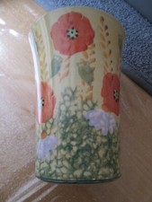 The Tain Pottery Vase Poppies
