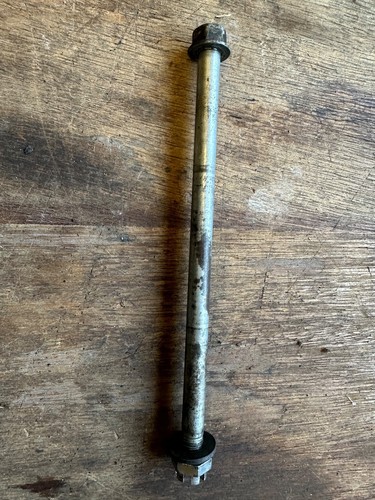 Yamaha rd350 front axle - front,