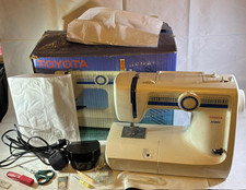 Toyota Jeans CB04T RS2000 SDU/B-421 Sewing Machine w/ Foot Pedal - Working