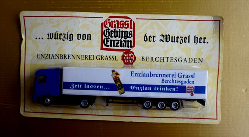 Advertising truck grassl - advertising,