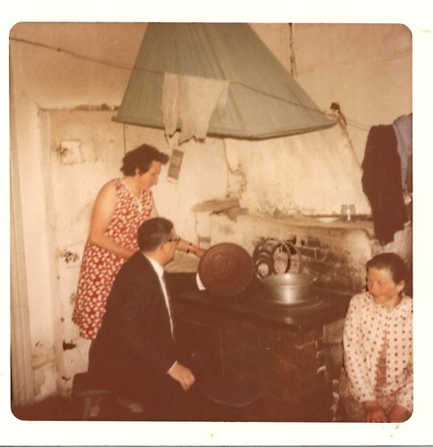 Vtg color photo - photo, women