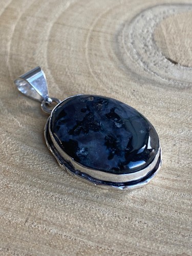 Indigo gabbro jasper pendant - indigo,