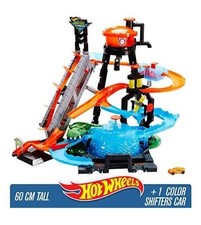 Hot Wheels Ultimate Gator Car