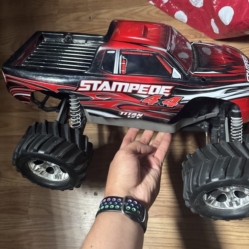 Traxxas stampede 4x4 xl5 titan - traxxas,