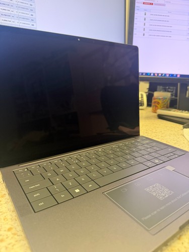 Brand new dell - brand, premium