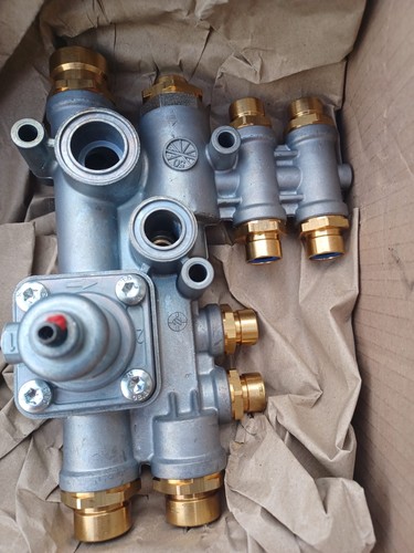 New unused wabco pneumatic - new,,