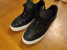 CRUYFF BLACK SOFT LEATHER TRAINERS UK SIZE 10 (EUR 44)