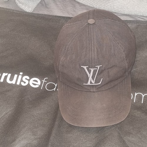 Authentic louis vuitton lv - [authentic],