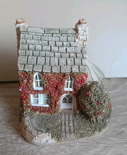 Vintage liliput lane holly - vintage,