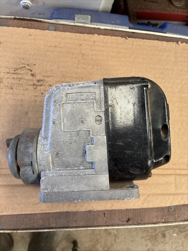 Vintage tractor magneto lucas - tractor,