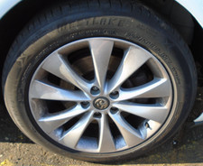 13 VAUXHALL ASTRA GTC 2.0 SRI 1X 18" ALLOY WHEEL & TYRE 11-18 BREAKING CAR