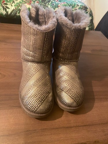 Silver crystal ugg - bailey, bow