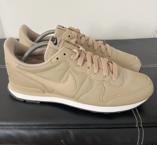 Rare 2017 nike - v,