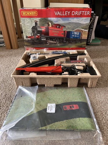 Hornby gauge train set - train,