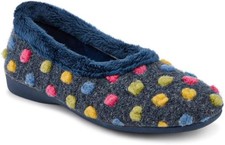 Soft Plush Pompoms Slippers