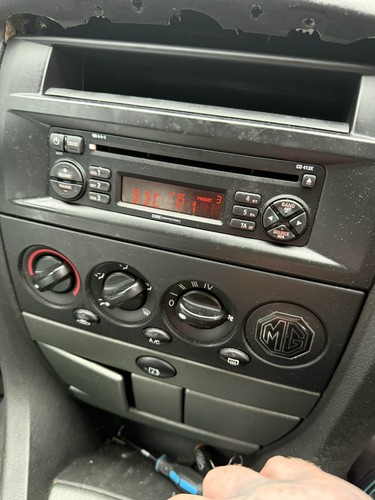 Rover audio system cd - rover,