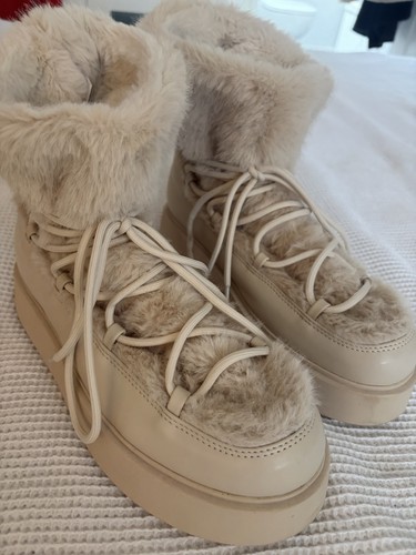 Ladies cream snow boots with - cream,