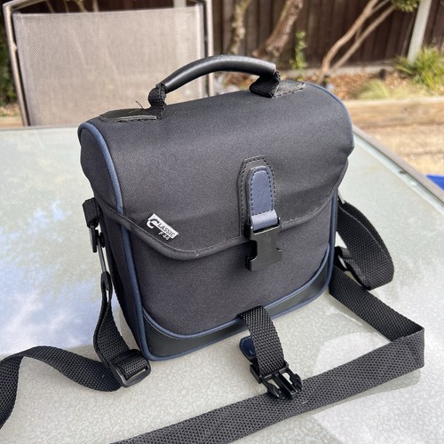 Hama classic f44 camera - f44, bag