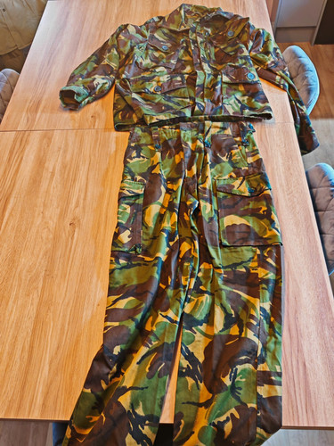 Genuine british army woodland - army,