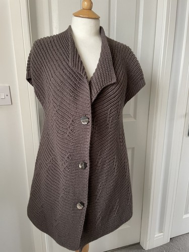 Made italy sleeveless - made,