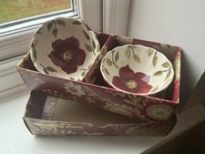 2015 EMMA BRIDGEWATER 2 Small Classic Christmas Rose Hellebore Fluted Bowls Rare