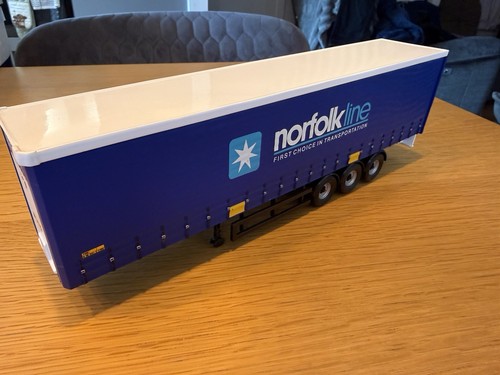Corgi tri axle - -, curtainside