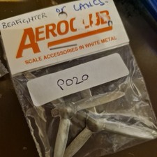 1:72 Aeroclub 3 blade propellers (pair) applicable to BEAUFIGHTER,  LANCASTER